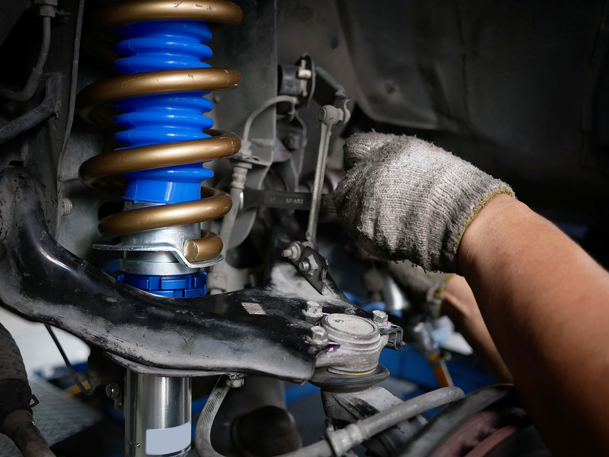 What are the Signs of Worn Shocks and Struts? - Haglin Automotive